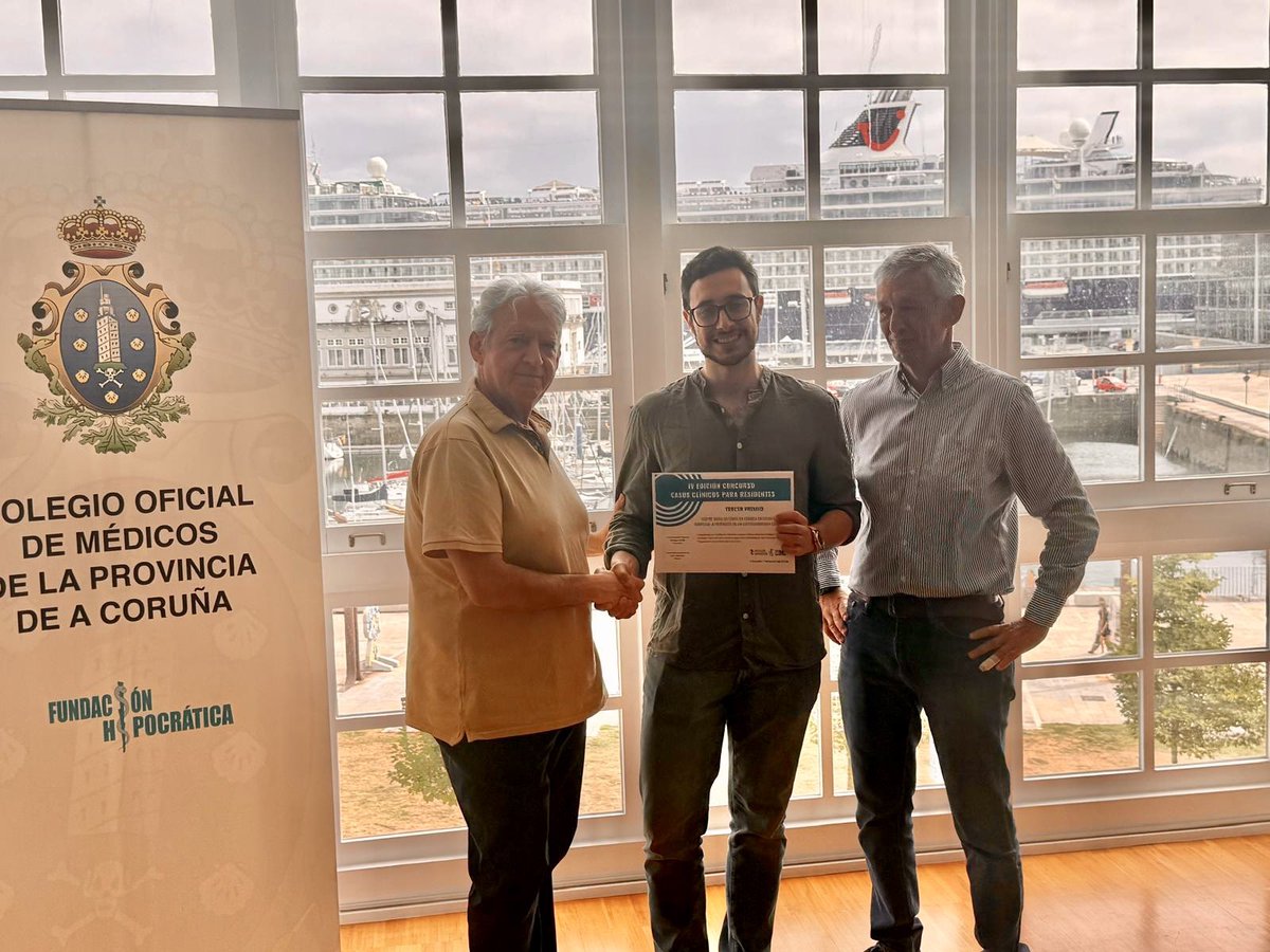 COMC_Oficial's tweet photo. Esta tarde se ha celebrado la entrega de premios de la IV Edición del Concurso de Casos Clínicos para Residentes. 
¡Enhorabuena! 👏🏼 https://t.co/s2mSdmAWjw