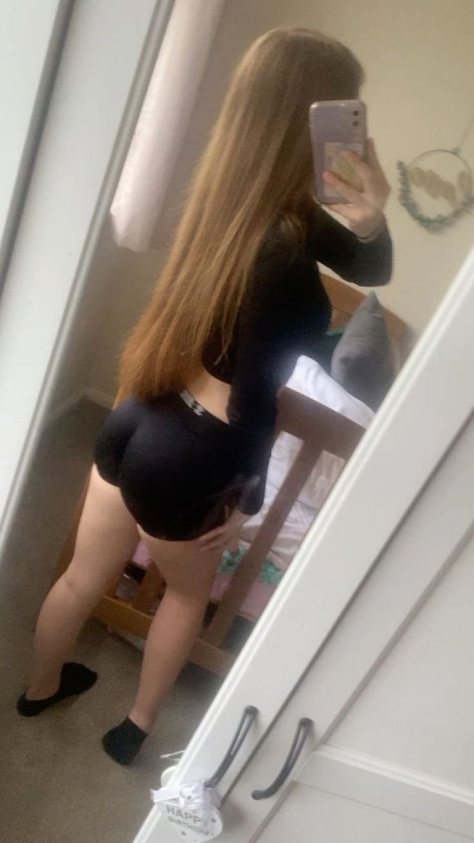 bopbratz7's tweet photo. #ukgirl #ukchav #chav #slag https://t.co/SbFhEUrV1o