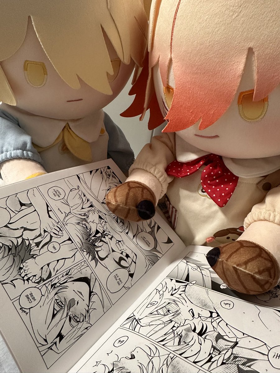 BestDog1Cat0's tweet photo. 收到了@segseu 老师画的Heat！特别特别���味！老师画得太绝了！这个画风，这个线条，每一样都堪称完美！老师画的万敌真的特别有韵味啊谁懂！我超喜欢啊啊啊！😍🤩🤩🤩
在拿到手的那一刻马上让我的三只宝宝一同鉴赏！进行一个青年大学习，宝宝们好好学，争取早日复刻里面的姿势给我看好吗😋😋😋 https://t.co/UFt9FVWnrr
