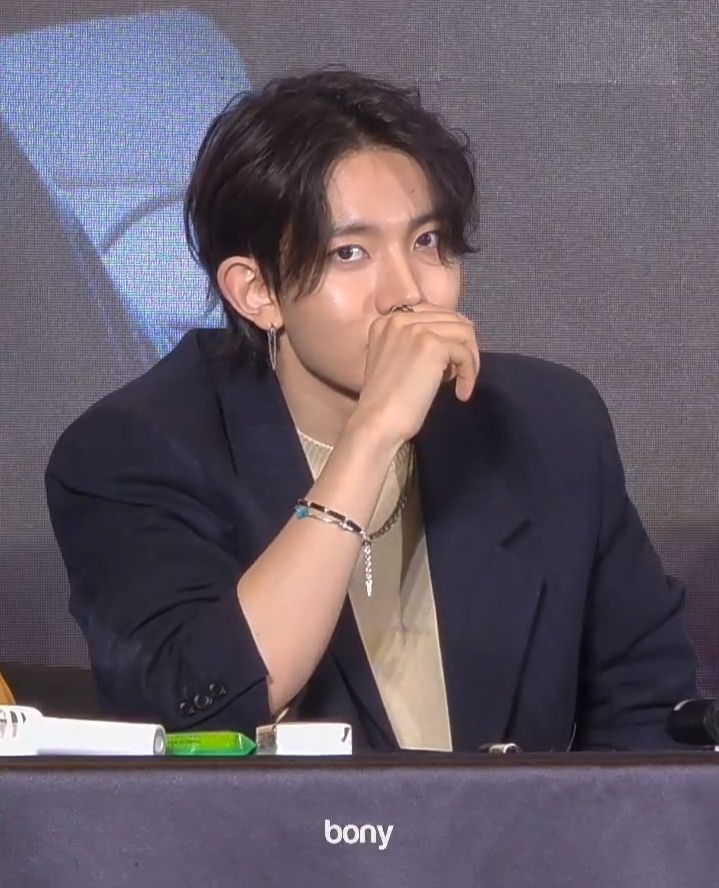 LHS7EN's tweet photo. he's so handsome im genuinely not lying https://t.co/YjaHLAT1tq