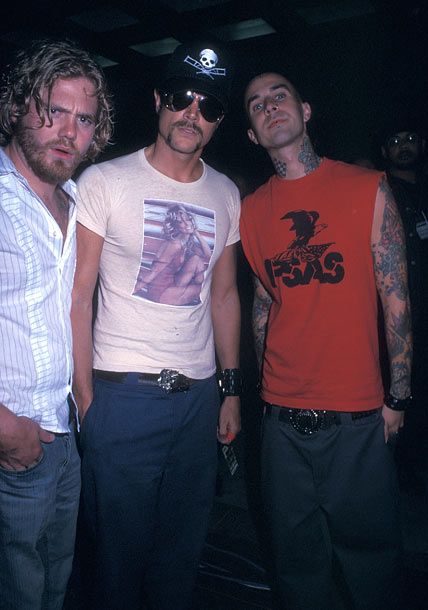 yukitxnda's tweet photo. one thing about johnny he's always gotta be wearing a shirt a size too small https://t.co/M3huYVeDpA