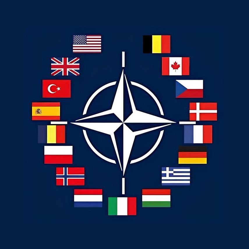 ozetgechaber's tweet photo. NATO Liderler Zirvesi akşam yemeğinin menüsü paylaşıldı: 

Başlangıç:
🔸Taş Fırın Pide 
🔸Trabzon Tereyağı ve Hizan Karakovan Balı
🔸Zeytinyağlı Sebze Sote 
🔸Yanık Denizli Yoğurdu

Ara Sıcak: 
🔸Kayseri Mantısı 
🔸Yanık Denizli Yoğurdu ve İsli Ayaş Salçası

Ana Yemek:
🔸Deniz Levreği 
🔸Tarama, Urla Sakız Enginarı ve Tokat Yaprağı
🔸Ağır Ateşte Pişmiş Dana Kaburga 
🔸Yanık Trabzon Tereyağı, Köz Patlıcan ve Kuzugöbeği Mantarlı Firik Pilavı

Tatlı:
🔸Sütlü Nuriye 
🔸Antep Fıstığı Köpüğü, Maraş Dondurması ve Bergamot