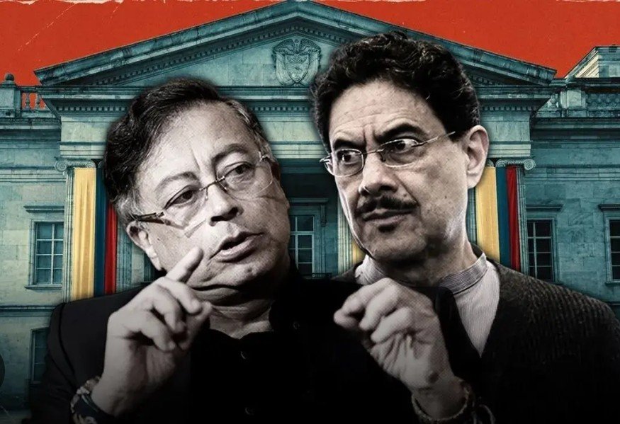 Autor__X's tweet photo. Tuvimos que caer 4 años en sus garras para entender que no se le debe entregar nunca el poder a la extrema izquierda terrorista, porque esa plaga en todas partes es la misma, bruta, ladrona, asesina, corrupta, parásita, violenta, tirana, golpista; lección aprendida, los vencimos. https://t.co/Ngn58VY5yc