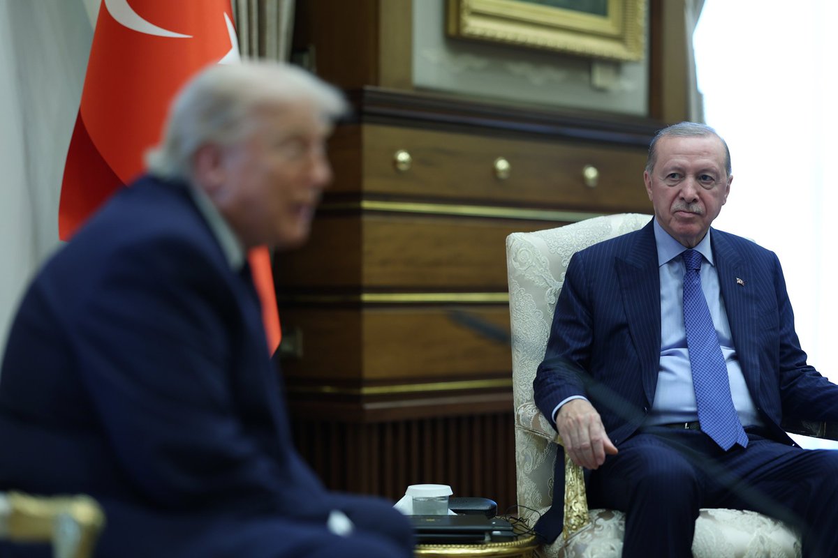 K60592870Kadir's tweet photo. @EstSerkan16 Sosyal devlet, vatandaşını ayırmaz.
Ama biz ayrıldık… Bir günle, bir imzayla…
Haklarımız gasp edildi, yıllarımız çalındı.
Kademeli emeklilik bizim alın terimizin karşılığıdır!
@AKP
@MHP_Bilgi
#KademeÇıksınArtık https://t.co/LEdYYr0urc