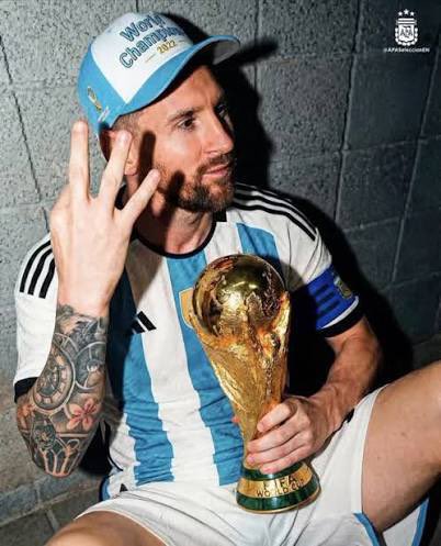 LupeWrldd's tweet photo. I KNEW YOU WEREN’T GOING OUT LIKE THAT, LFG 🇦🇷🇦🇷 https://t.co/ip9ZPO91Ts