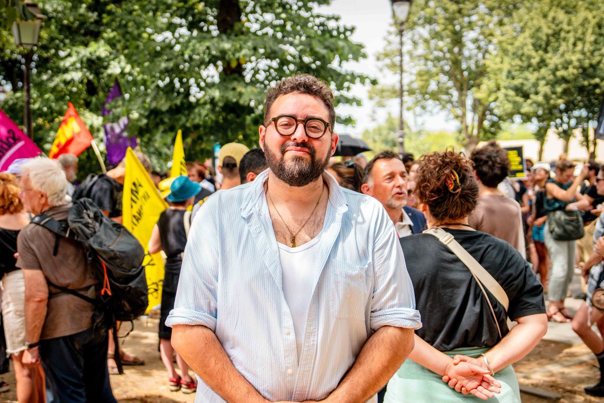 BardouxThomas's tweet photo. 🔴 Avec les élus et militant·es de #Pantin, nous étions mobilisés aujourd'hui pour soutenir Rima Hassan et pour dire non à la loi « Permis de tuer XXL ».

Nous ne céderons jamais face à celles et ceux qui veulent criminaliser les voix de la paix et affaiblir l'État de droit 🔥 https://t.co/HcpEQyH4Hk