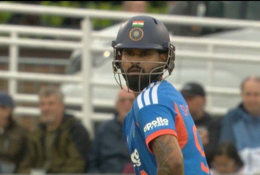Jateenkumar14's tweet photo. Meet ICT T20 captain who is:-
-Greatest player vs spin (Indian conditions).
-Toughest batsman in Flat pitches .
-Full time reel maker and part time cricketer. 
Most importantly this guy always fails in overseas condition and gambhir made him ICT captain 🙏🏻.
#ENGVSIND https://t.co/RbwG1YYdI5