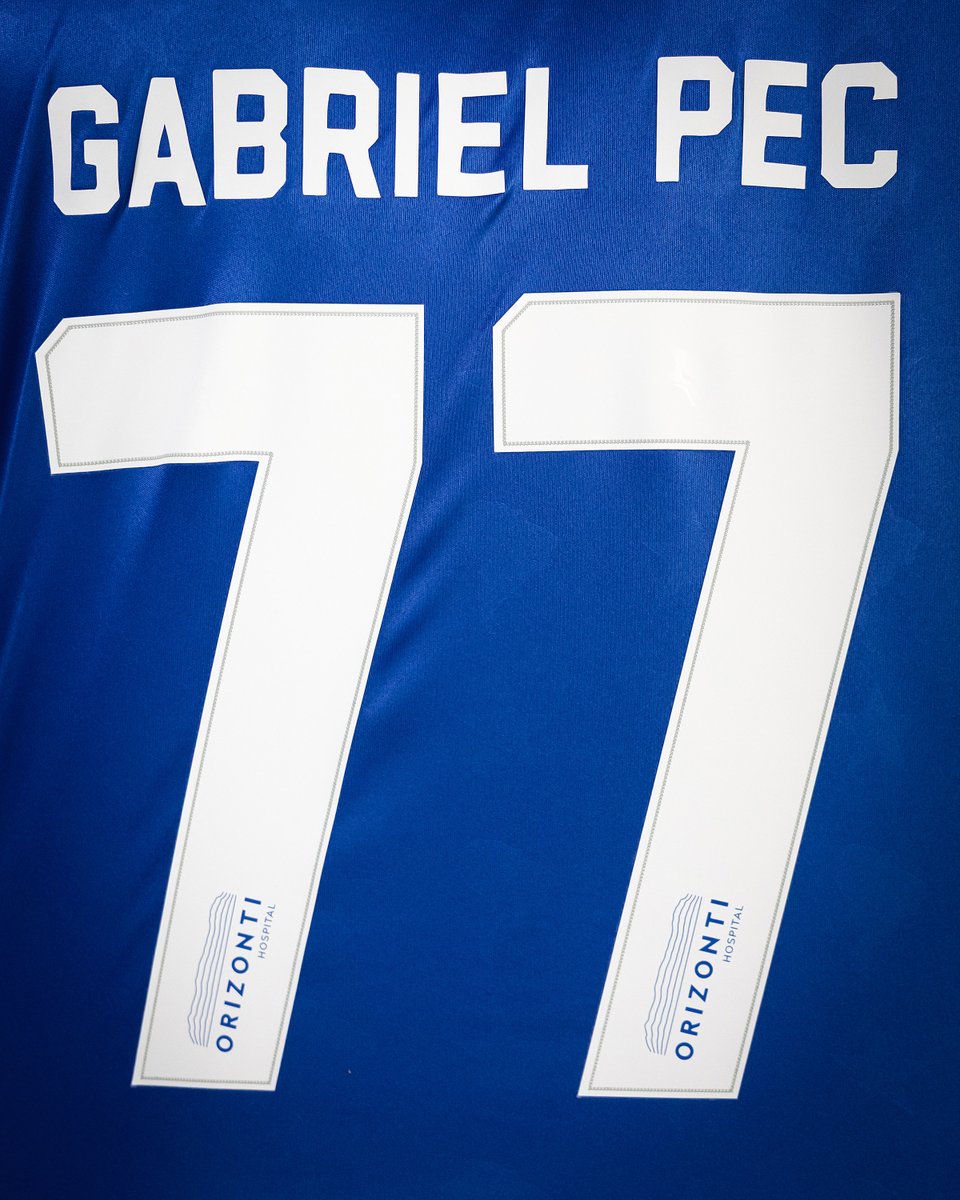 Cruzeiro's tweet photo. O novo camisa 7️⃣7️⃣ do Cruzeiro Esporte Clube! 🦊

📸 @ggaleixo / Cruzeiro https://t.co/bPRR9bm9FR