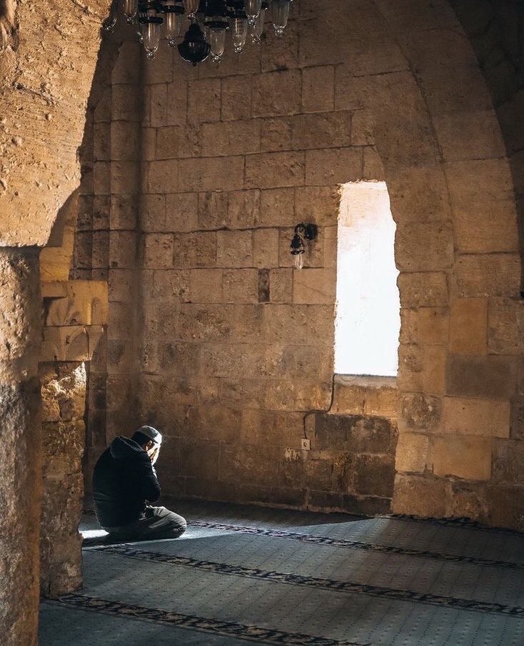 fatmanurrl1's tweet photo. “Allah’a aşık ol. 
O seni hayal kırıklığına uğratmaz..” https://t.co/5VZ8eVetSs
