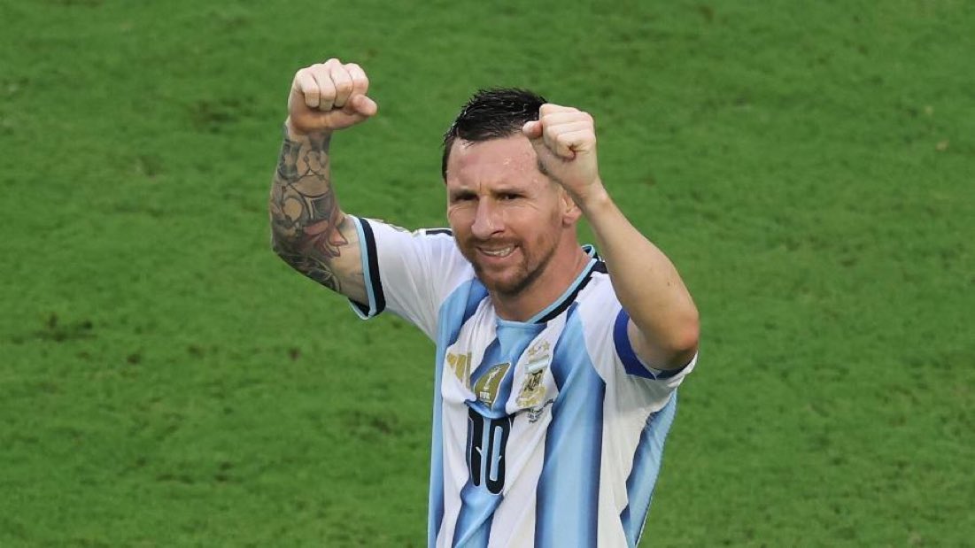 JeffFcb14's tweet photo. Imagina ser tan bueno que la única excusa es que robaste el partido 

El mejor de la historia https://t.co/PrLGpXa9VD