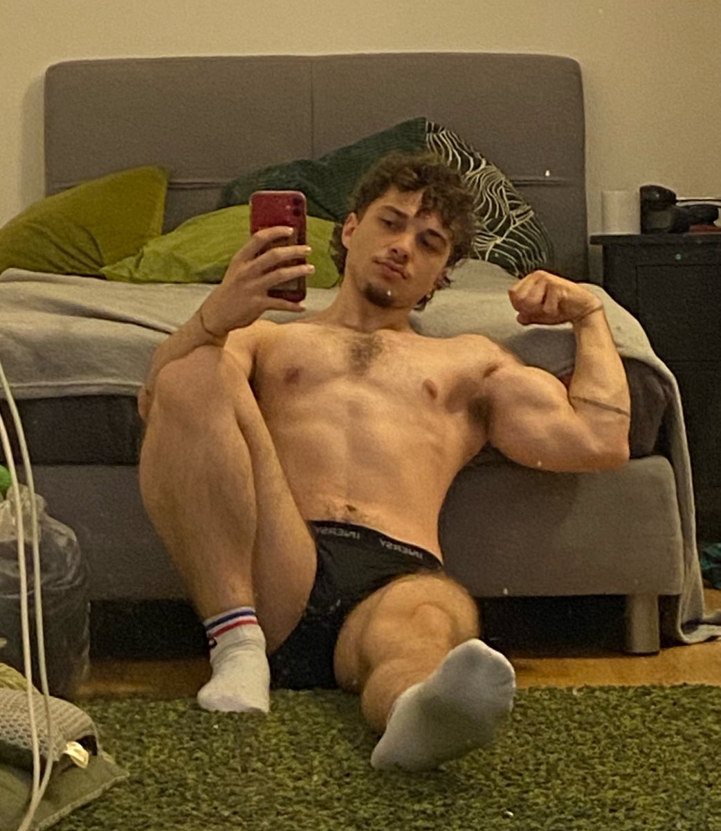 tiredgymbro's tweet photo. What do they put in These Shakes? https://t.co/YdhJtbqTvu