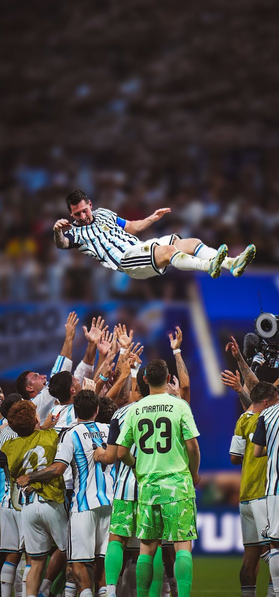 ColapintoWalls's tweet photo. Dios bajando al planeta tierra 😍📸

Lionel Messi vs Egipto 🇪🇬.
9:16 Vertical Mobile Wallpaper HQ. https://t.co/Gd1wTnhqUj