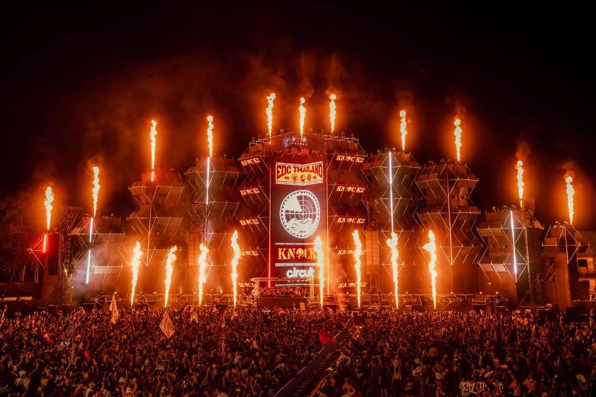edc_thailand's tweet photo. The stages of EDC are coming to life at #EDCThailand this December ✨ Which stages Under the Electric Sky are calling your name? 🫶🎆

เตรียมพบกับความยิ่งใหญ่ของเวที EDC ที่จะเกิดขึ้นที่ EDC Thailand ธันวานี้ ✨ แล้วมาสนุกกัน Under The Electric Sky 🫶🎆 https://t.co/BK7Bd03Uui