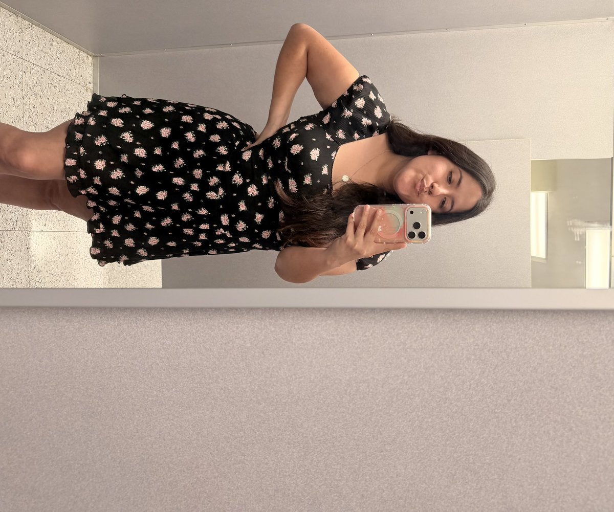 amaricezquez's tweet photo. holiiiiii 🖤
me llamo maria, vivo en usa 🇺🇸… y conocí a @xCryboy en YouTube hace un tiempo… y desde entonces a sido mi lugar seguro, aún no lo conozco en persona… pero espero poder hacerlo algún día ✨  

os amo chat 🫶🏼 
#integraciónCryboyer https://t.co/OZdr5FTrtQ