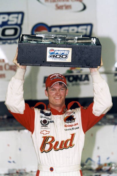 row_racing's tweet photo. Dale Earnhardt Jr. - (7/7/2001)
#Pepsi400 🏁
#DaytonaInternationalSpeedway https://t.co/9jotMR650T