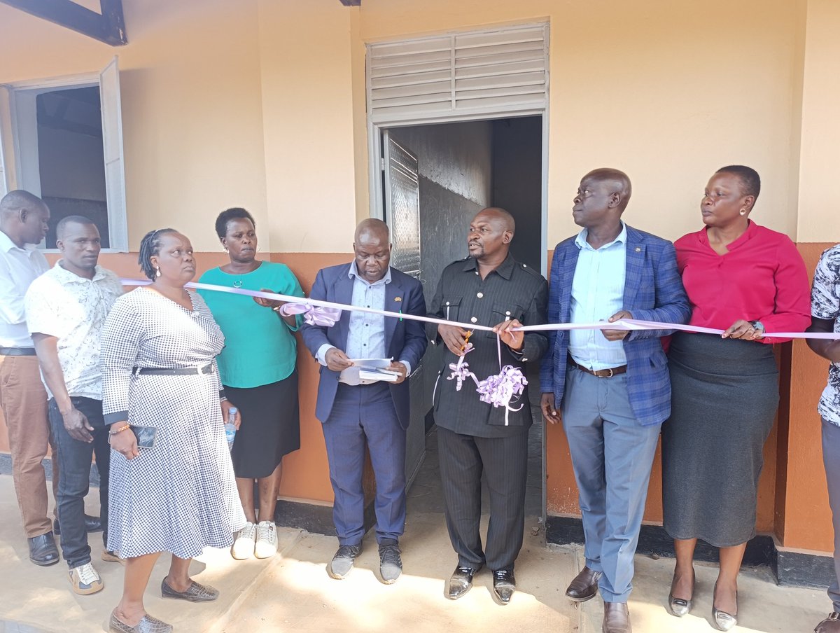 EIchariat's tweet photo. Today, the Deputy RDC of Kumi Mr. Chemutai James Small commissioned  education projects 4 FY 2026/27, they included;
1. Maintenance of 4 classroom block with an office at Oladot P/S  valued at 90,417, 165.
2. Construction of 2 classroom block at Kakures PS valued at 75,960,933. https://t.co/zYlxhcIWUl