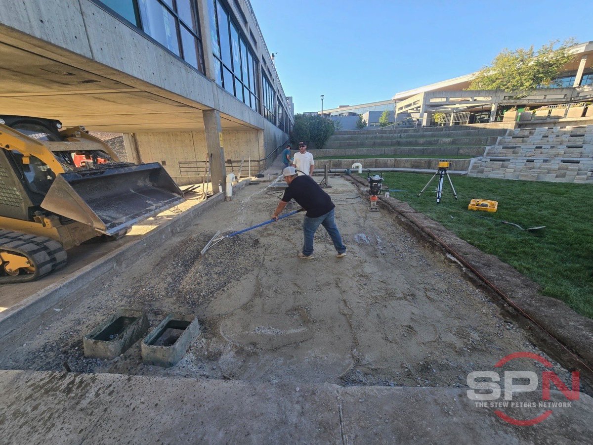 realstewpeters's tweet photo. New pics from the excavation of Charlie’s crime scene show that they really did remove 10+ inches of earth before paving it over. 

Total clean-up job to prevent anyone from inspecting the soil beneath Charlie’s feet. https://t.co/AKpv7KMqxs