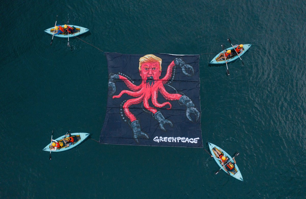 greenpeacemx's tweet photo. ⚠️ ¡Un monstruo marino está amenazando la vida en los océanos!

🚩Trump quiere acelerar el inicio de la minería submarina, condenando la vida de miles de especies que habitan en el fondo marino.

Firma aquí para detenerlo: https://t.co/FbIsNsHswS https://t.co/AUjf9W2J9o