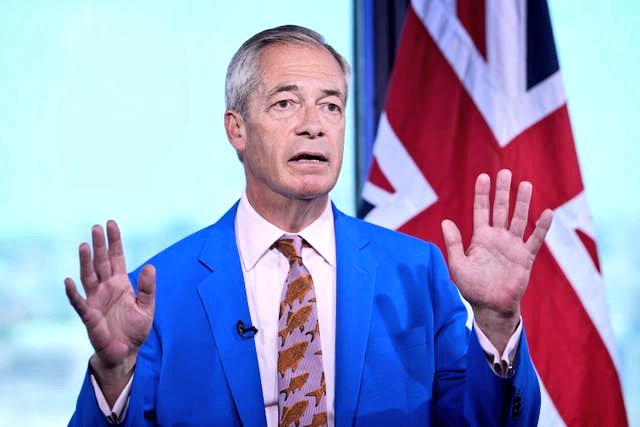 TStandfield1789's tweet photo. "This is a gimmick designed to distract from serious allegations about Farage’s funders."
A desperate diversion by the most corrupt person in UK politics.
And another insult to the Union Flag.
@Nigel_Farage @reformparty_uk https://t.co/soMi3wUyo9