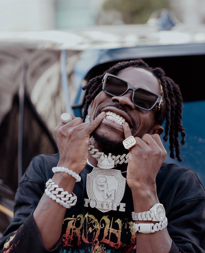 TuneStats's tweet photo. Shatta Wale’s “Yawa Ni” is the biggest gainer on Ghana Apple Music, jumping 40 spots to #25 in the last 24 hours after a snippet from its music video went viral on X. https://t.co/no96LNj6h7