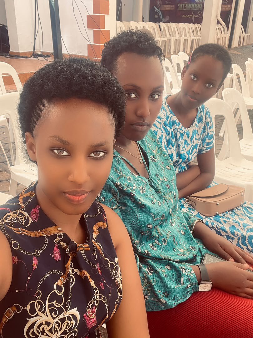 GianaIshimwe's tweet photo. In your opinion, when is the right age for a girl to start thinking about dating ? https://t.co/902tzNKRPZ