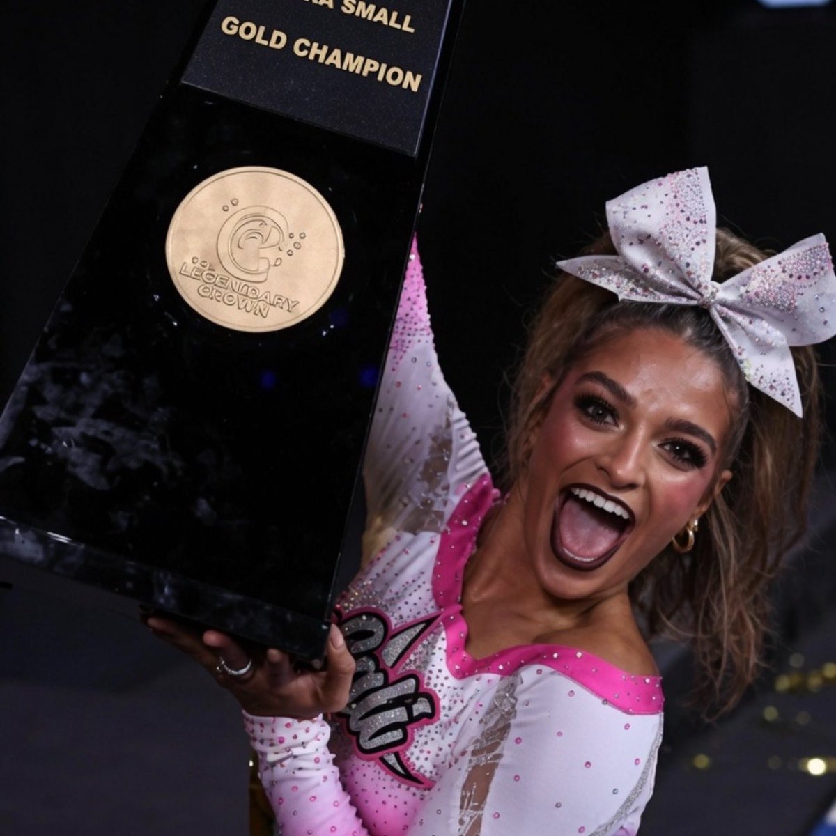cheerclock's tweet photo. LADY BULLETS                 Christian Ronaldo  
2x World Champs             0x World Cup https://t.co/azLcZqiPvW