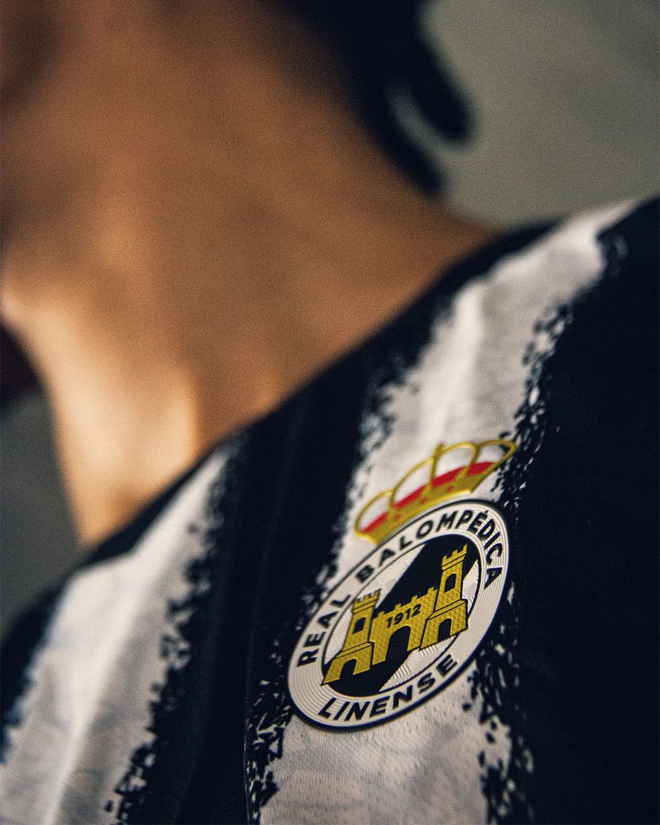 RBL1912's tweet photo. Presentamos nuestra primera equipación 2026/2027.

La que nos une.
La que nos representa.
La de siempre.

Nuestra piel. 🤍🖤 https://t.co/HOIZECQVxk