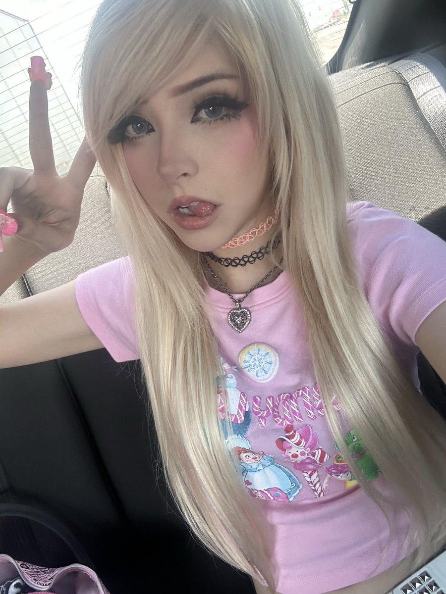 crunkfien's tweet photo. #truebarbie https://t.co/9VT15Tpesd