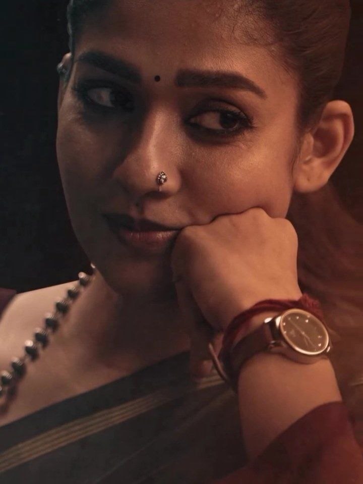 Bhabhilovercj's tweet photo. That moment when we were at dinning table with the guests and after eating few bites they started praising Bhabhi's cooking,

And that's her reaction when my hand is on her thighs and I press them and says, "Bhabhi's hand is magical, does wonders" https://t.co/EPZBOql0z8