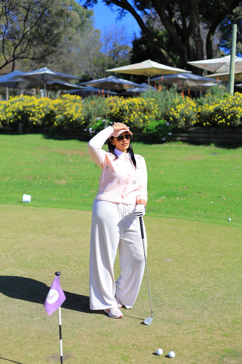 ZariTheBosslady's tweet photo. Your death will come on an ordinary day, in the middle of unfinished plans, and the world will continue without you. So live a little . ⛳️ https://t.co/H3Fefr4XIb