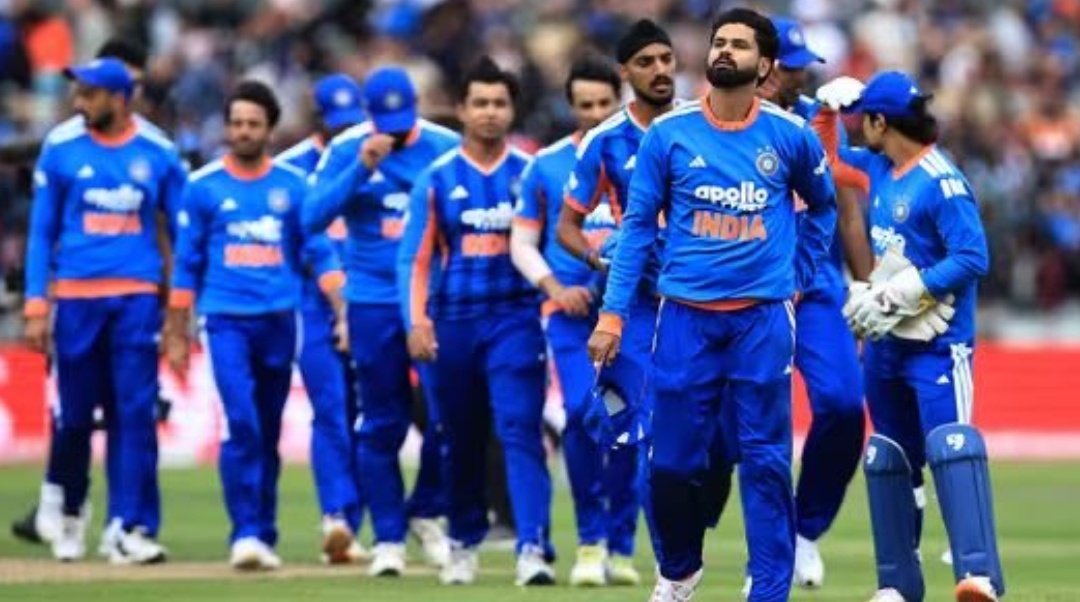 Jateenkumar14's tweet photo. Firstly India needs a technically strong opener and a middle order batsman. Right now Gill (opener) and Kl rahul (No3 or No4) are the best available resource with experience until then we are going to face defeats in overseas conditions.
#ENGVSIND @BCCI . https://t.co/gx4J133buA