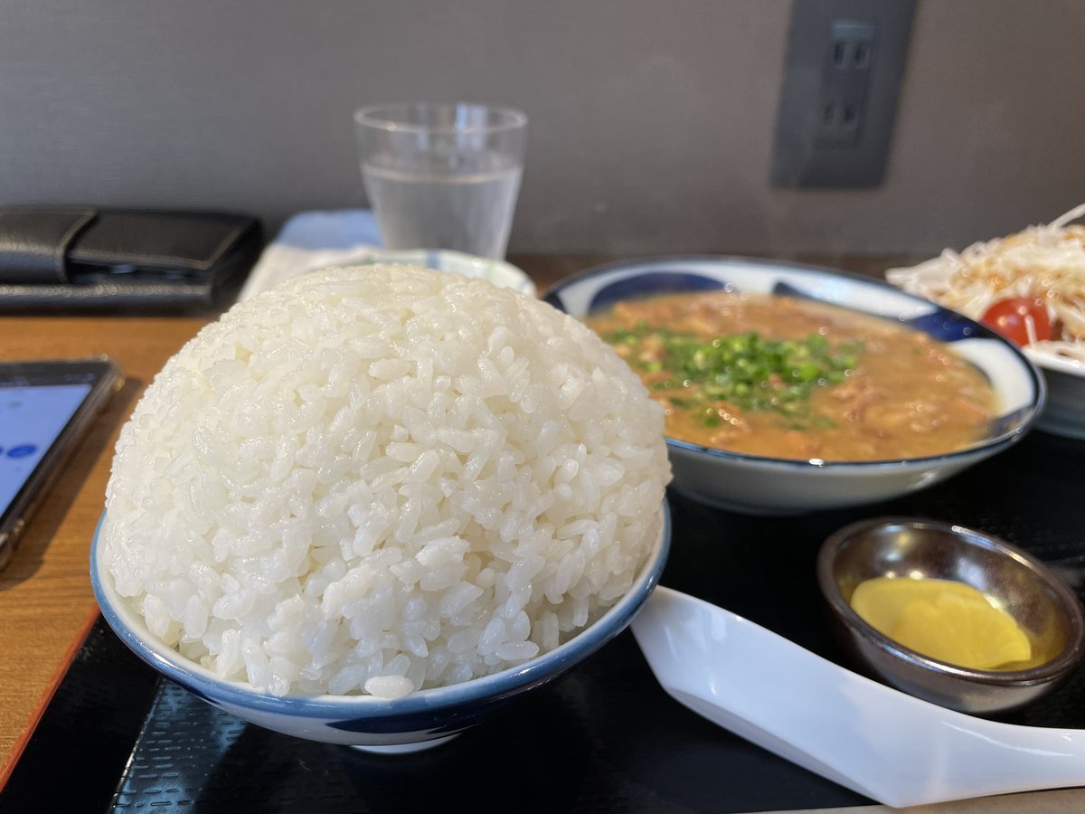 ys13324's tweet photo. 久しぶりのランチ写真🍙
馬ホルモン定食😋
漫画みたいなご飯の盛り方笑 https://t.co/Hqo4iNKVxA
