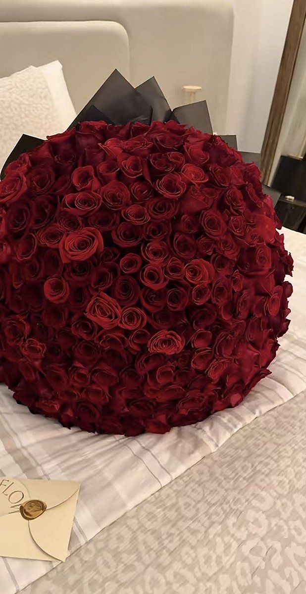 f_qz__'s tweet photo. أشعر أنك جيت دعوة والدين❤️
       مو طبيعي كيف أحبك هالكثر… https://t.co/LYsT6lIMQg