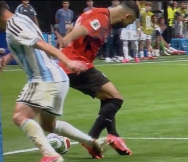 BeckJustice3's tweet photo. This is very bad for football. 👌👌👌👌👌👌. Shame to @FIFAcom https://t.co/Gvaf1z6KCN