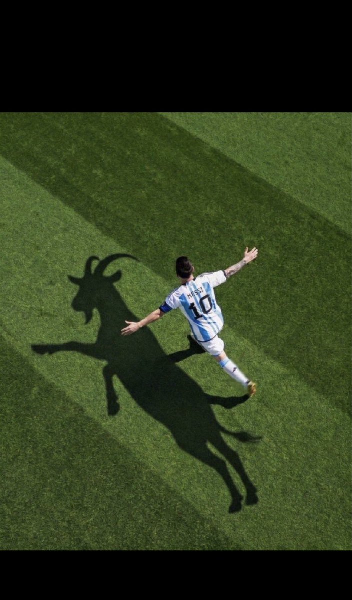 aldhweeh's tweet photo. ميسي الاسطوره ينقذ الارجنتين في الدقايق  الاخيره ويقلب النتيجه  ميسي لاتستفزونه ميسي  🐐 #مصر_الارجنتين https://t.co/y9WLikDlMy