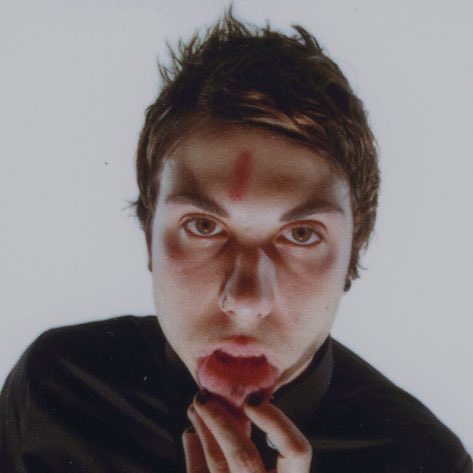 ierooween's tweet photo. he was a punk                       she did ballet https://t.co/SStGvIcjaw
