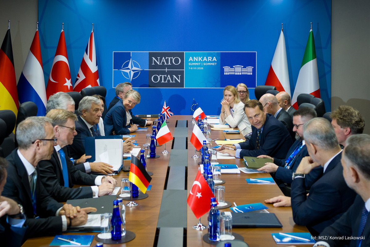 PolandMFA's tweet photo. 💬We need to support Ukraine and the peace process in Ukraine. 

But we also need to be prepared for Russian provocations.

|  Deputy Prime Minister and Minister for Foreign Affairs @sikorskiradek during the E5+ meeting at the NATO summit in Ankara https://t.co/S3ZtZSMCW5