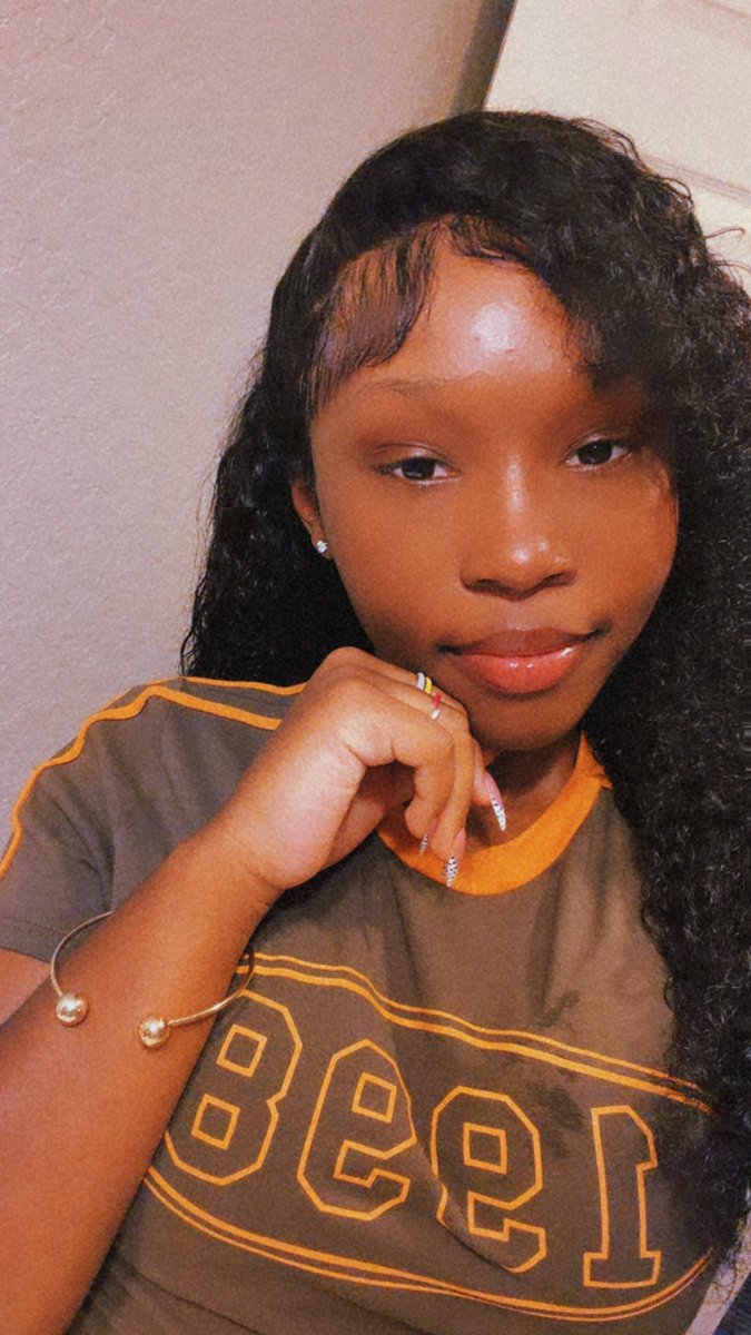 mylabrazyyy's tweet photo. 💅🏾 https://t.co/tYy7eWplUo