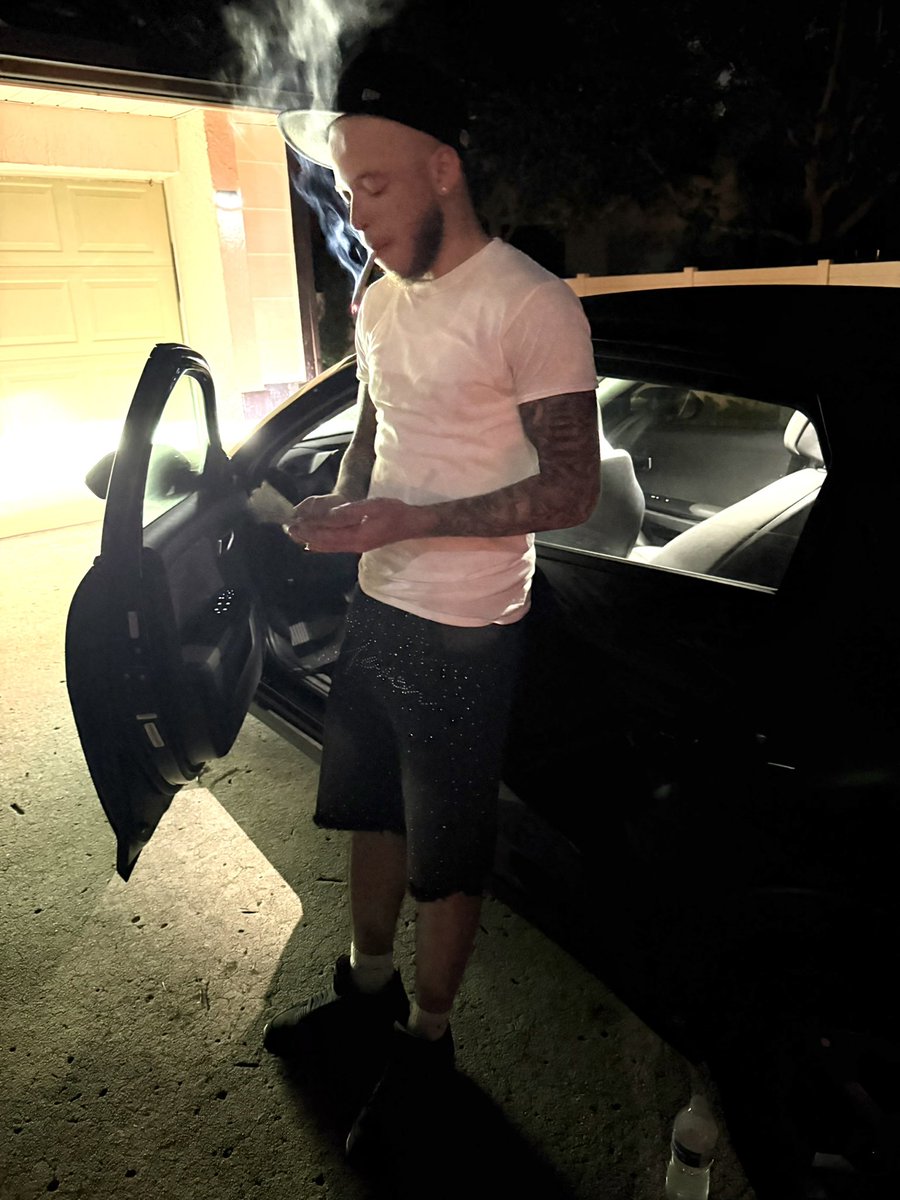 lpjayy0_'s tweet photo. How the hell imma leave my warriors and im smoking Durant ⛹🏽‍♂️ (three-five) https://t.co/Ahk7qAaWxC