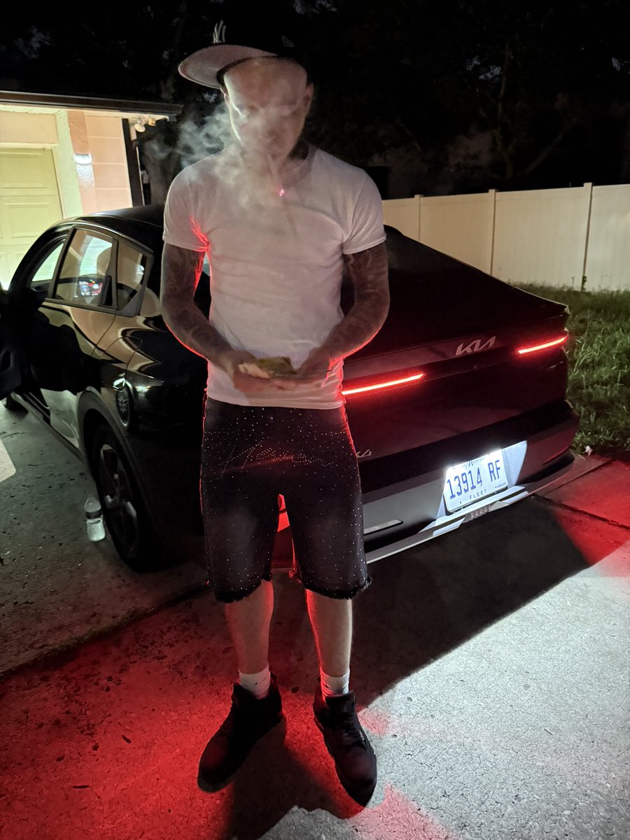 lpjayy0_'s tweet photo. How the hell imma leave my warriors and im smoking Durant ⛹🏽‍♂️ (three-five) https://t.co/Ahk7qAaWxC