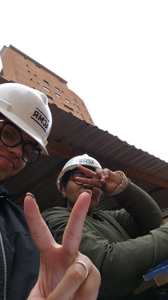 thnefexx's tweet photo. minha profissão, tira meu juízo 
mas não largaria por nada. (as vezes talvez) https://t.co/KagatZZWqJ