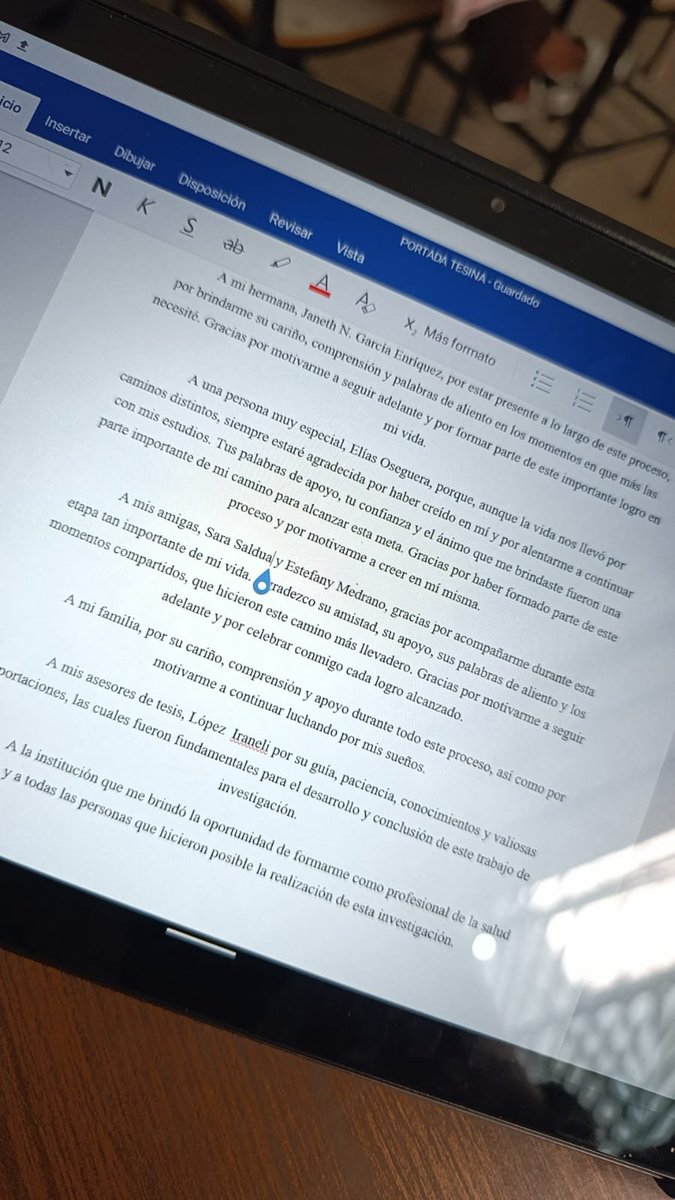 emedmendezz's tweet photo. Cosas bonitas y estás. 
Me siento muy orgullosa de mi chiquita. ✨️ https://t.co/Se1xrUYbNM
