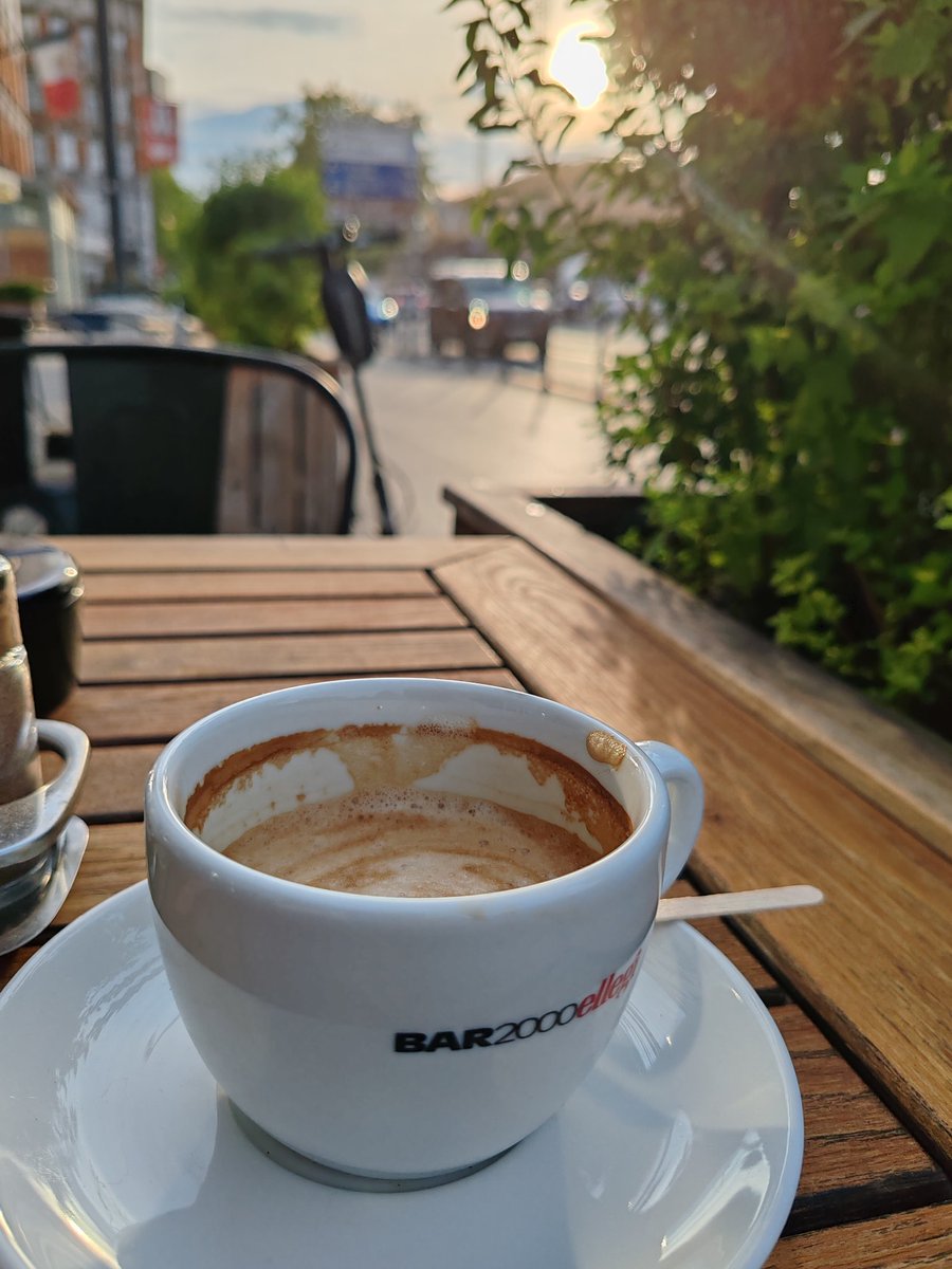 PDapcevic's tweet photo. Ništa lepše no sam na kafu u Ljubljani https://t.co/E1ooL6ohYy