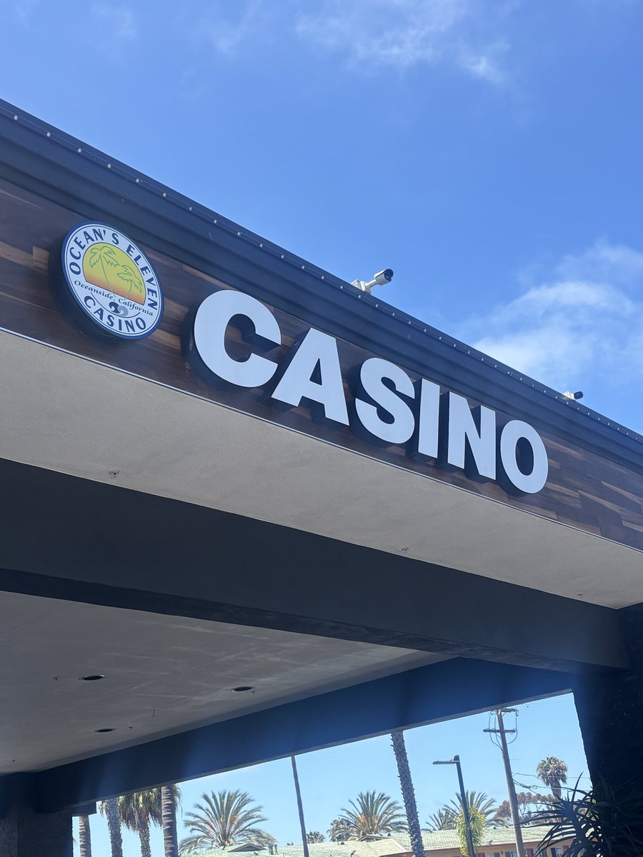 King10Suited's tweet photo. Poker Field Trip π ποΈ #oceans11#sendit #oceanside ππππππ https://t.co/evqE9FpSv2
