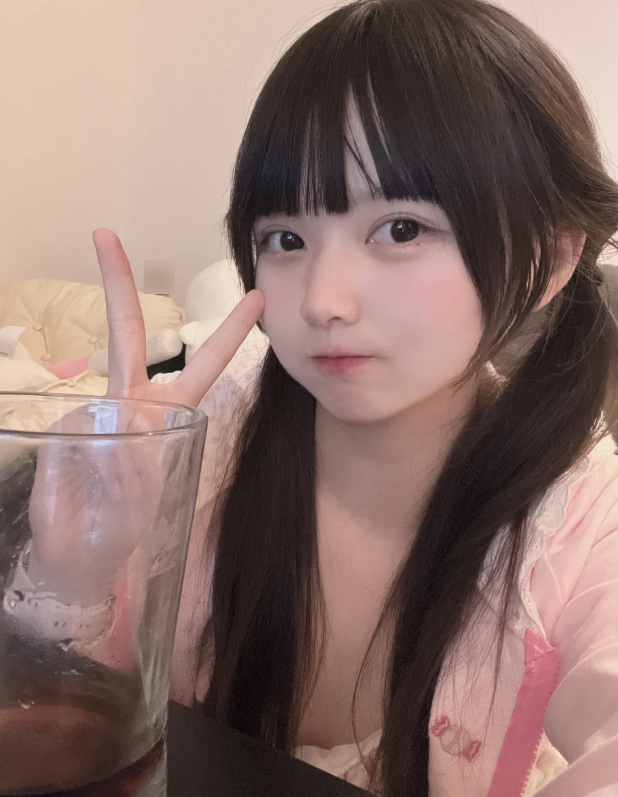 NealeO23283's tweet photo. 死宅女... https://t.co/WALpJYPPgv