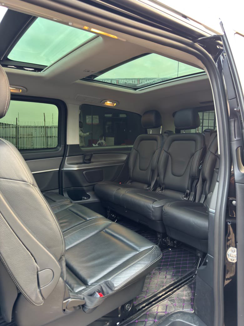 Manuouteroamers's tweet photo. 2018 Mercedes-Benz V260
PRICE: ksh.7,650,000

🔹️YOM: 2018
🔹️Reg: KDU
🔹️Engine: 2000cc Turbocharged 
🔹️Fuel type: Petrol 
🔹️Transmission: Automatic 
🔹️Mileage: 125,000km
🔹️Panoramic Sunroof 
🔹️Full Nappa leather upholstery 
🔹️8-Seater
🔹️Well maintained https://t.co/QmjlIRuwd3