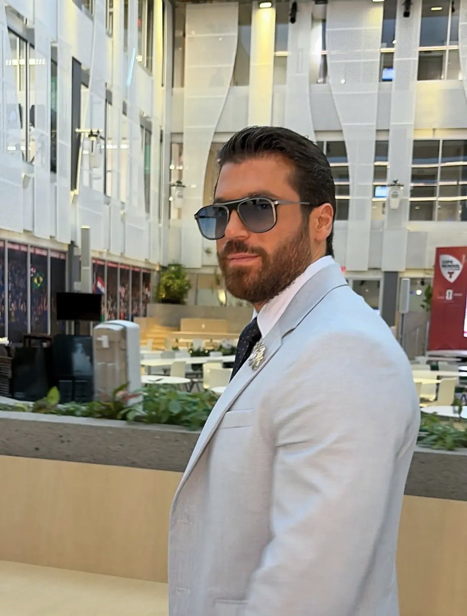 CanYamanNewsInt's tweet photo. ♦️#CanYaman at Telemundo USA 🇺🇸 for premiere of #ElTurco https://t.co/oVTqIfNgMl