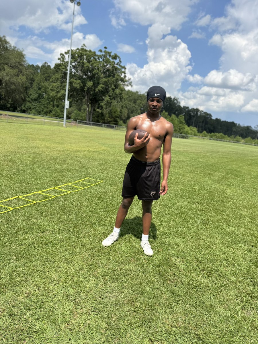 DavidWrightt5's tweet photo. practice done but I’m still putting that extra work in trying to get better every day💯  #locked #grind #classof2030 https://t.co/U2sm5bmXCO