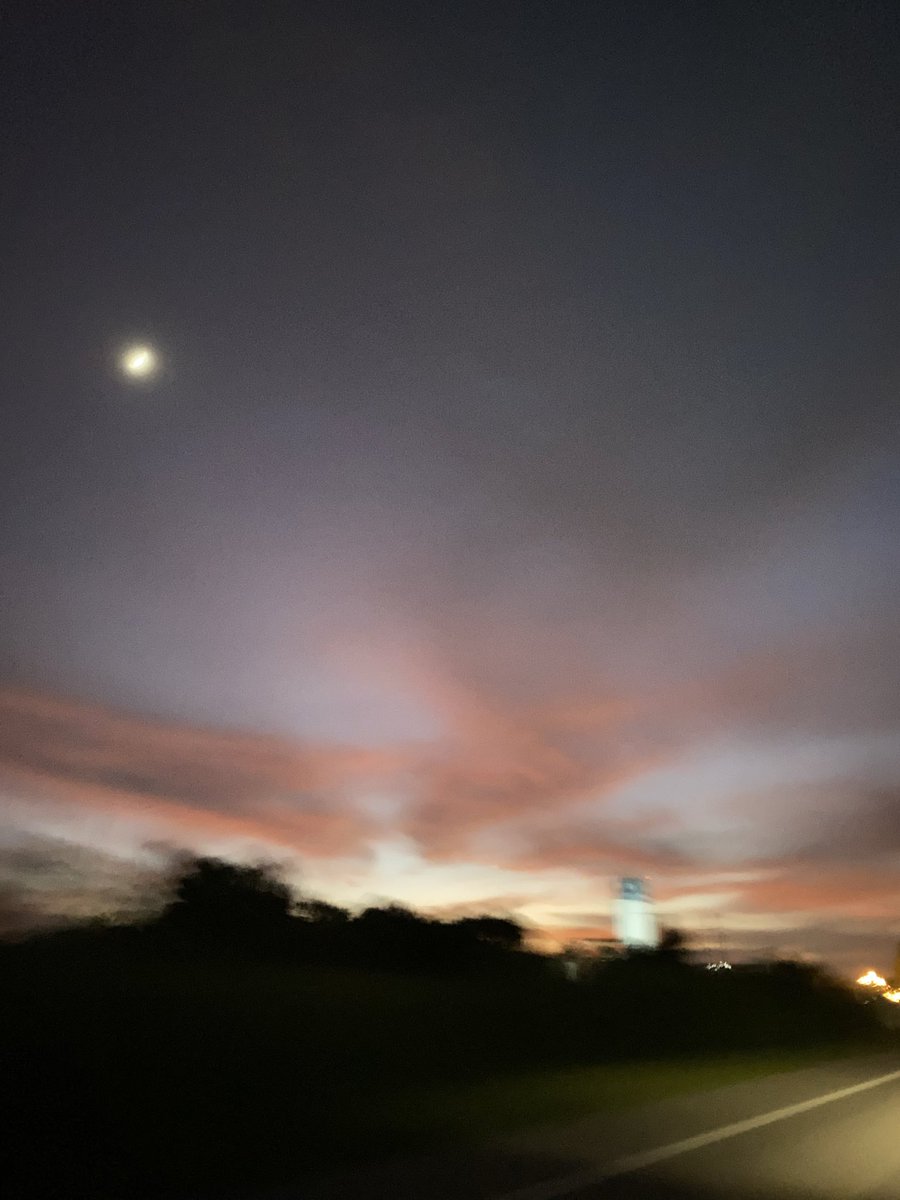 mn009936's tweet photo. 🌕 https://t.co/rrb6xgQXvc