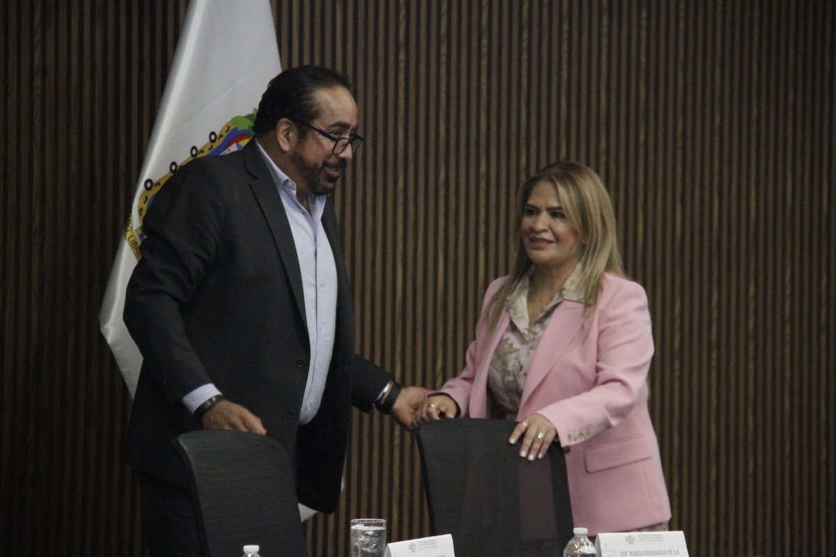 larevista_unica's tweet photo. #CongresodelEstado || 📷🧵9

@CongresoPue @AguadePuebla @JosefinaM_G @LupitaVargasMx @MauCespedesP @FedrhaSuriano @MariaDeLaBarrda @juliomiguelhg @DelfinaPozosV @xelariannah @Esther_Mtz04 @rafamicalco @luceroCarreraT 

#fotogalería #galeríaúnica #Puebla #agua #comparecencia

#fotos: Miguel Ángel Huerta @Titomino #único 📸